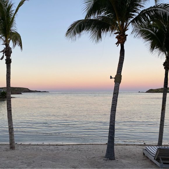 resalegal216 IS LIVE | LIKE 🫶🏽 for info about LIVE SHOWS - Picture 1 of 8